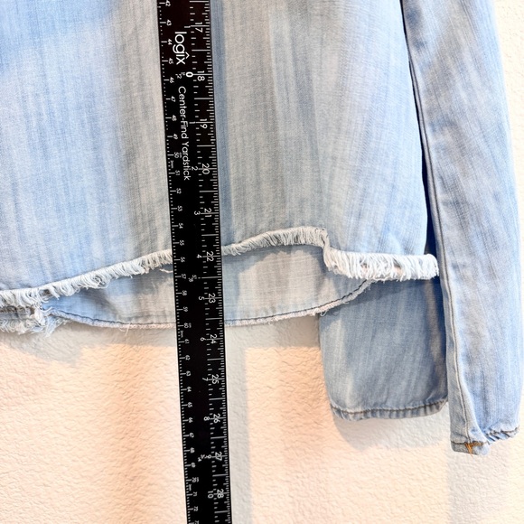 Cloth & Stone Boho Cropped Chambray Tencel Top Frayed Hem Medium Coastal Cowgirl - Picture 8 of 8